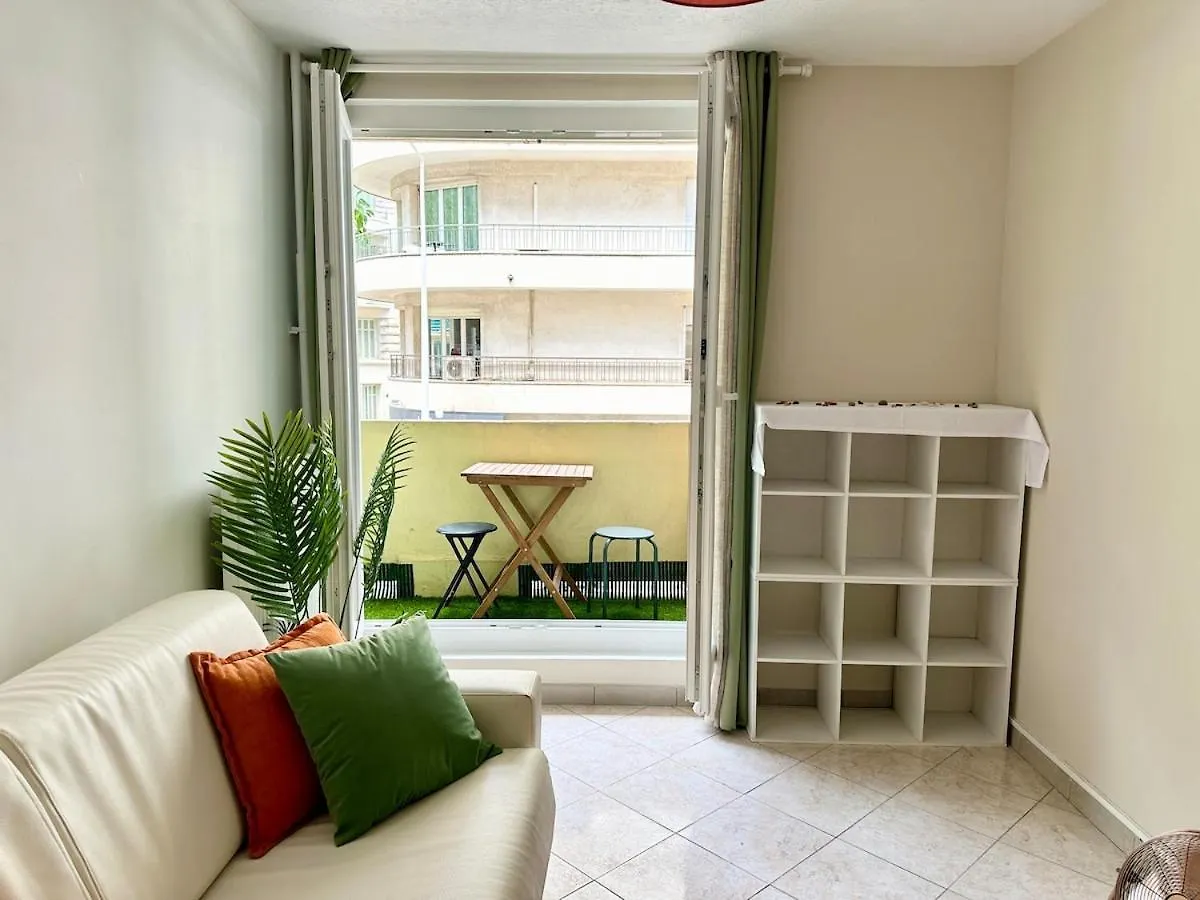 Studio Riviera Nice 0*,  France